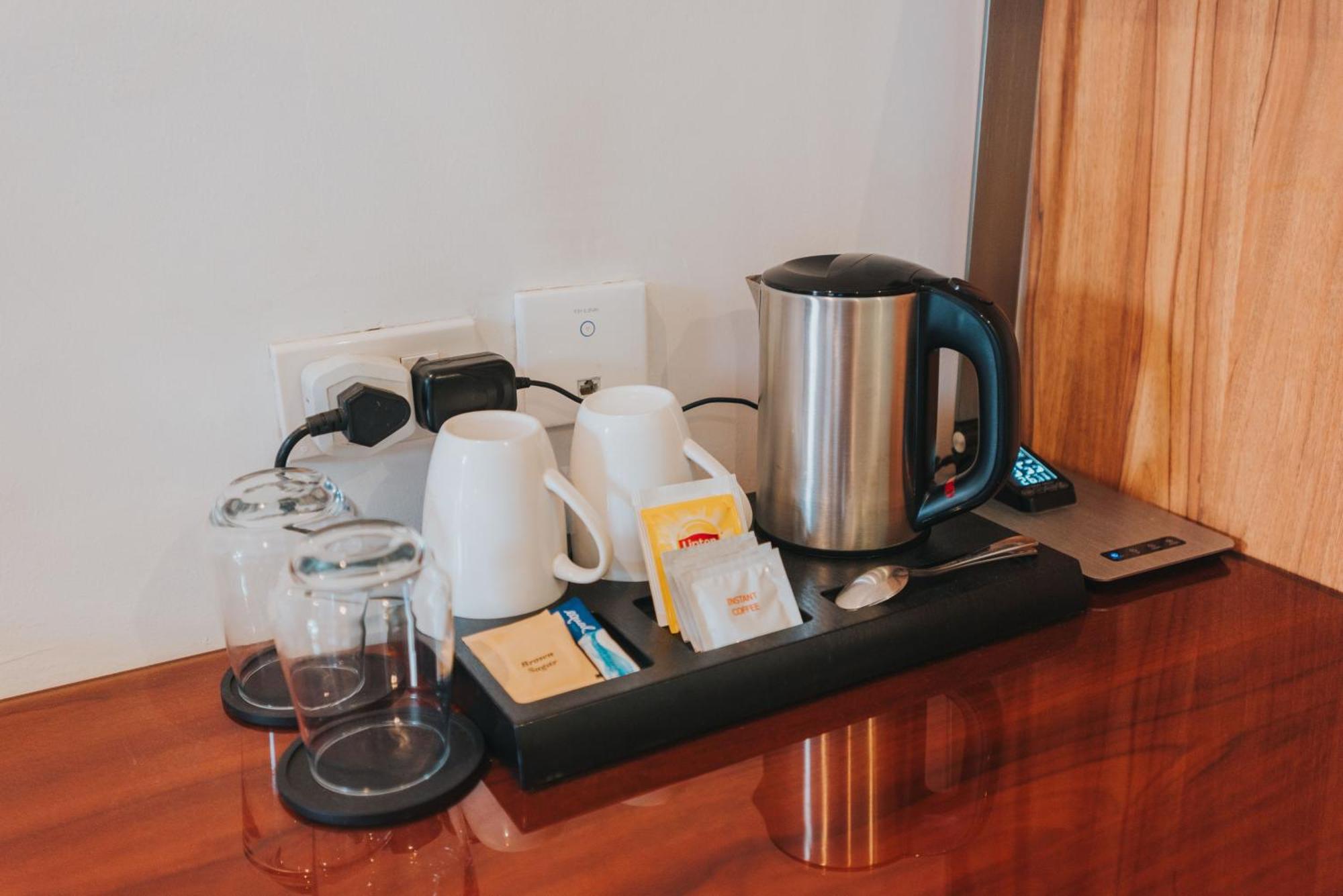 Surestay Plus Hotel By Best Western Ac Luxe Angeles City Екстериор снимка