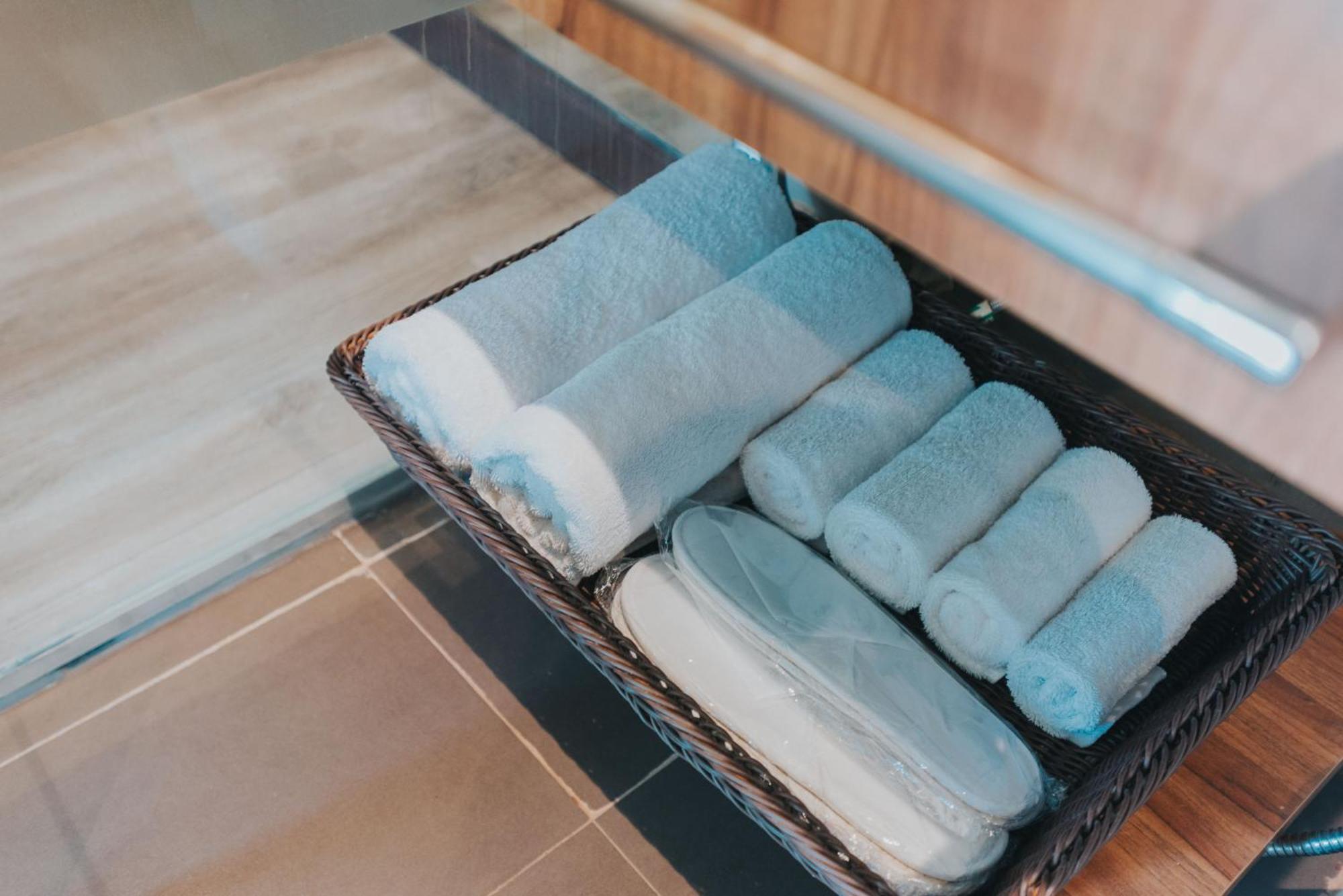 Surestay Plus Hotel By Best Western Ac Luxe Angeles City Екстериор снимка