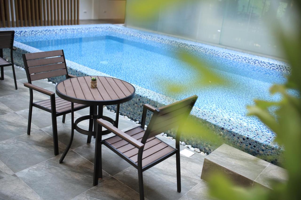 Surestay Plus Hotel By Best Western Ac Luxe Angeles City Екстериор снимка